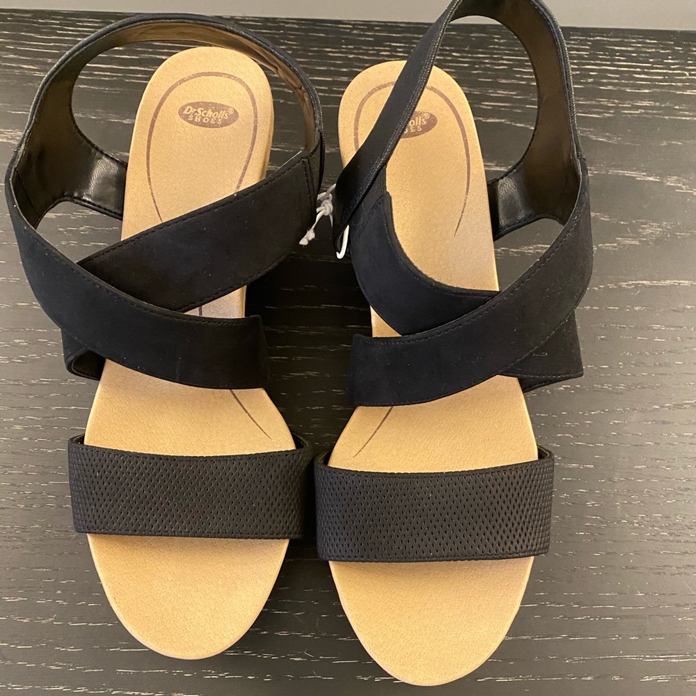 Black wedges never worn